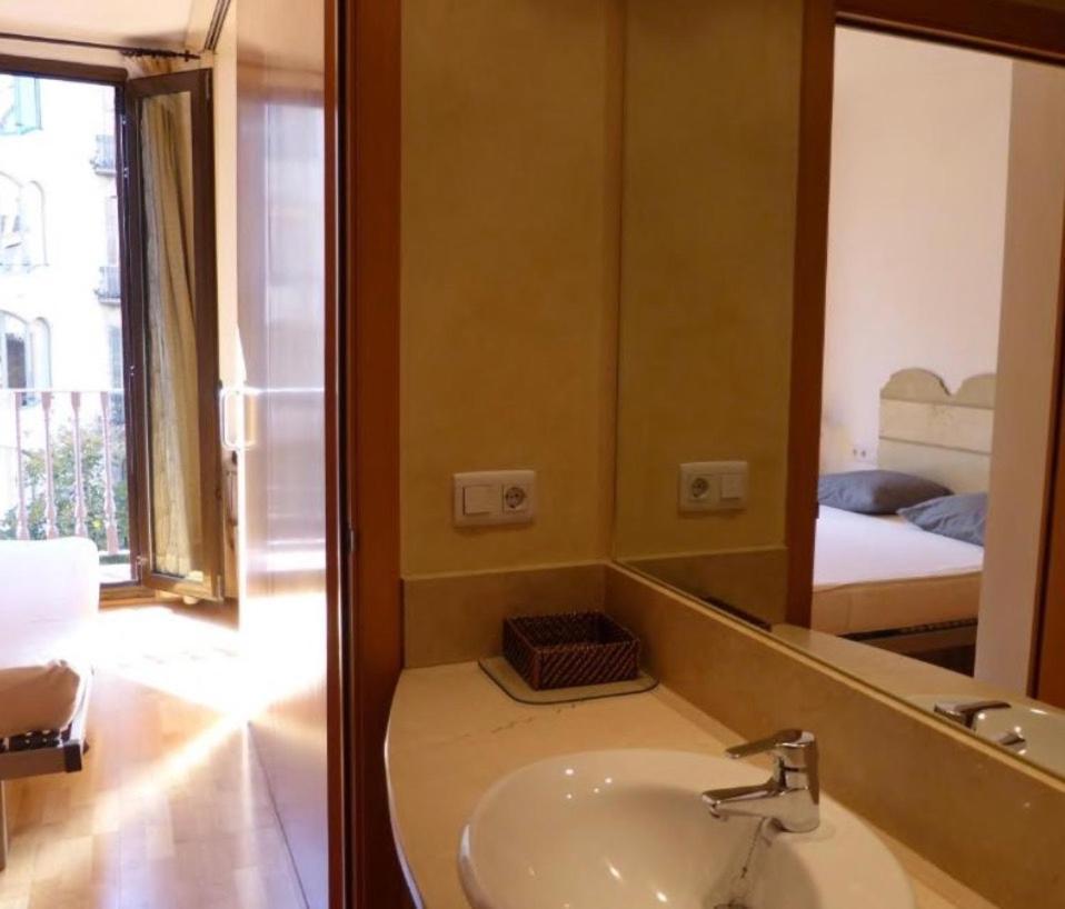 Sweet Bcn Rambla 48 Apartment Барселона Екстериор снимка
